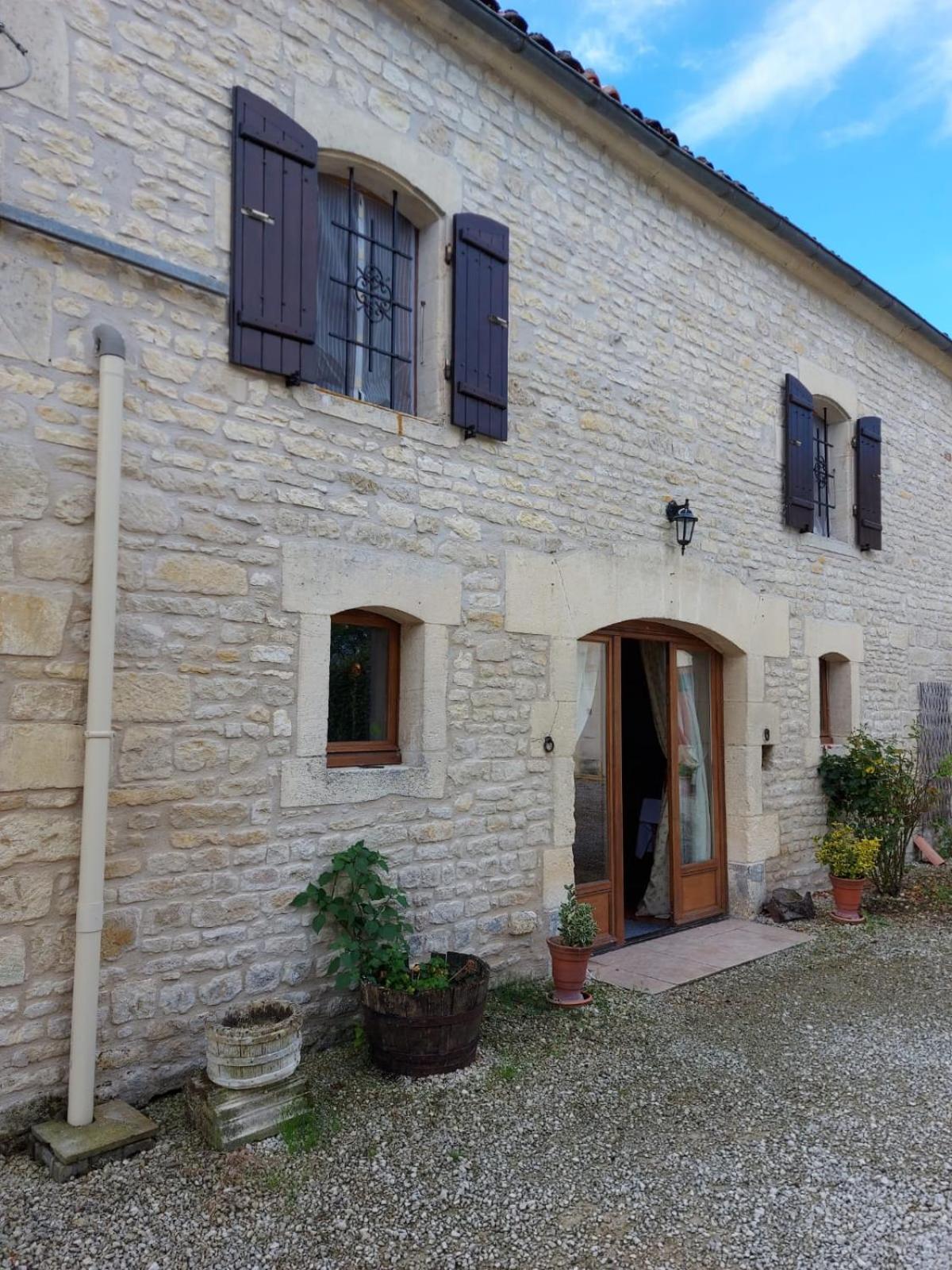 Les Cygnes Noirs Aujac (Charente-Maritime) Exterior foto